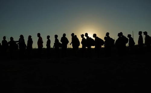 Cerco anticárteles de Trump, un “curita” temporal; estrategia busca control de tierra, mar, aire y subsuelo