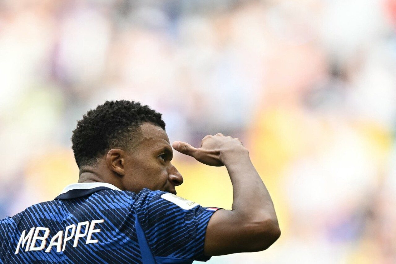 "Deberíamos haberte dado un mejor final", le dice Mbappé a Deschamps en redes sociales