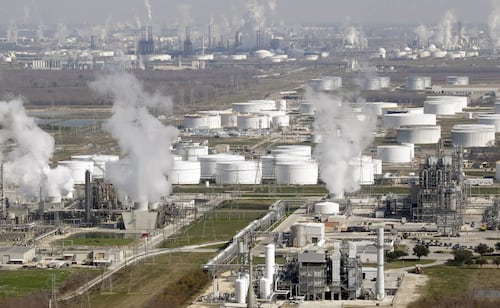 Deer Park produce el doble que refinerías en México; lo hace con la mitad de empleados