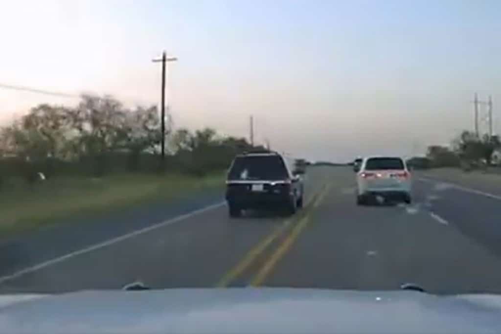 Detienen a ocho migrantes en Maverick; DPS arresta a miembro de Tango Blas