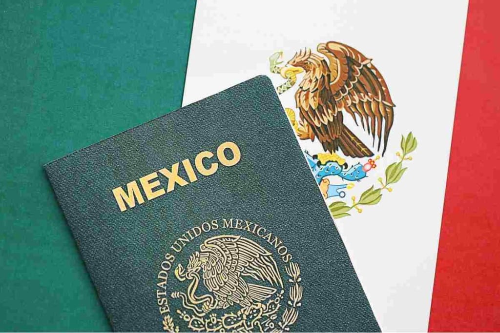 Documentos que debes de tener si eres mexicano y temes encontrarte con la migra