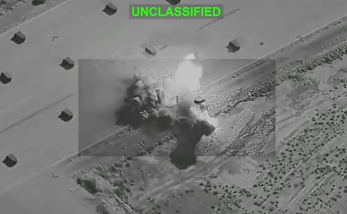 EU ataca objetivos militares iraníes para debilitar amenaza en el estrecho de Ormuz; operación duró 90 minutos