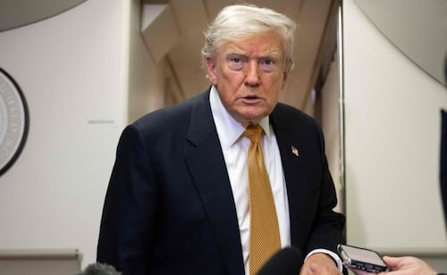 EU responsabilizará a Irán si los hutíes atacan buques saudíes de nuevo, advierte Trump; los amenaza con "severo castigo militar"