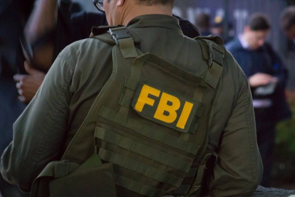 FBI podría dejar de investigar enfrentamientos de ICE: NYT; DHS lo niega