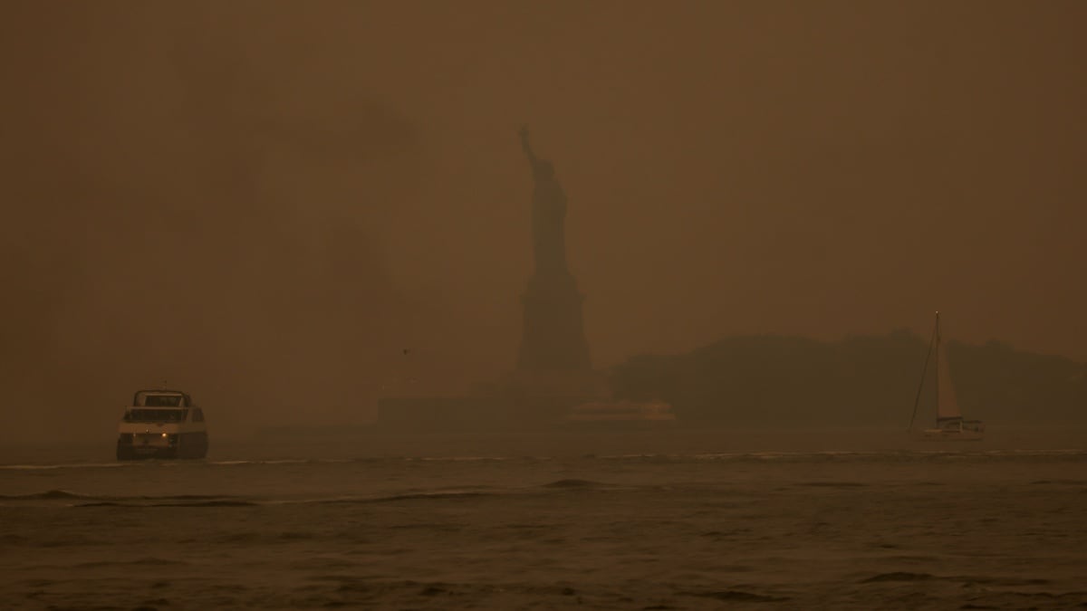 (FOTOS): Así se ve la contaminación en Nueva York, antes de la final del Mundial 2026, por incendios en Canadá