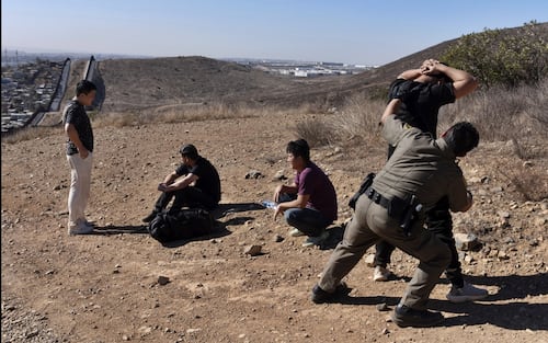 Gobierno de Trump compra 2 de los mayores centros de detención de inmigrantes en California; uno está en la frontera con México