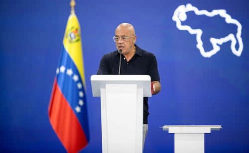 Gobierno de Venezuela y opositores inician trabajo conjunto; buscan fortalecer la democracia