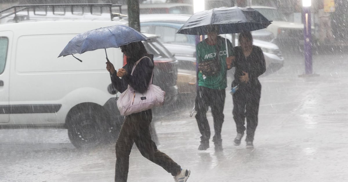 ¿Habrá lluvias aún más fuertes? Vigilan onda tropical en Guerrero que se puede convertir en huracán