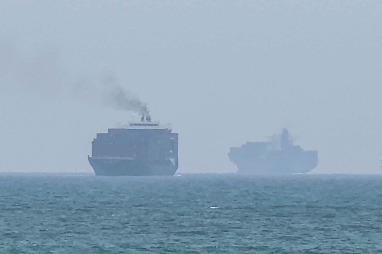 Irán anuncia cierre del estrecho de Ormuz y bombardea el Golfo en respuesta a ataques de EU