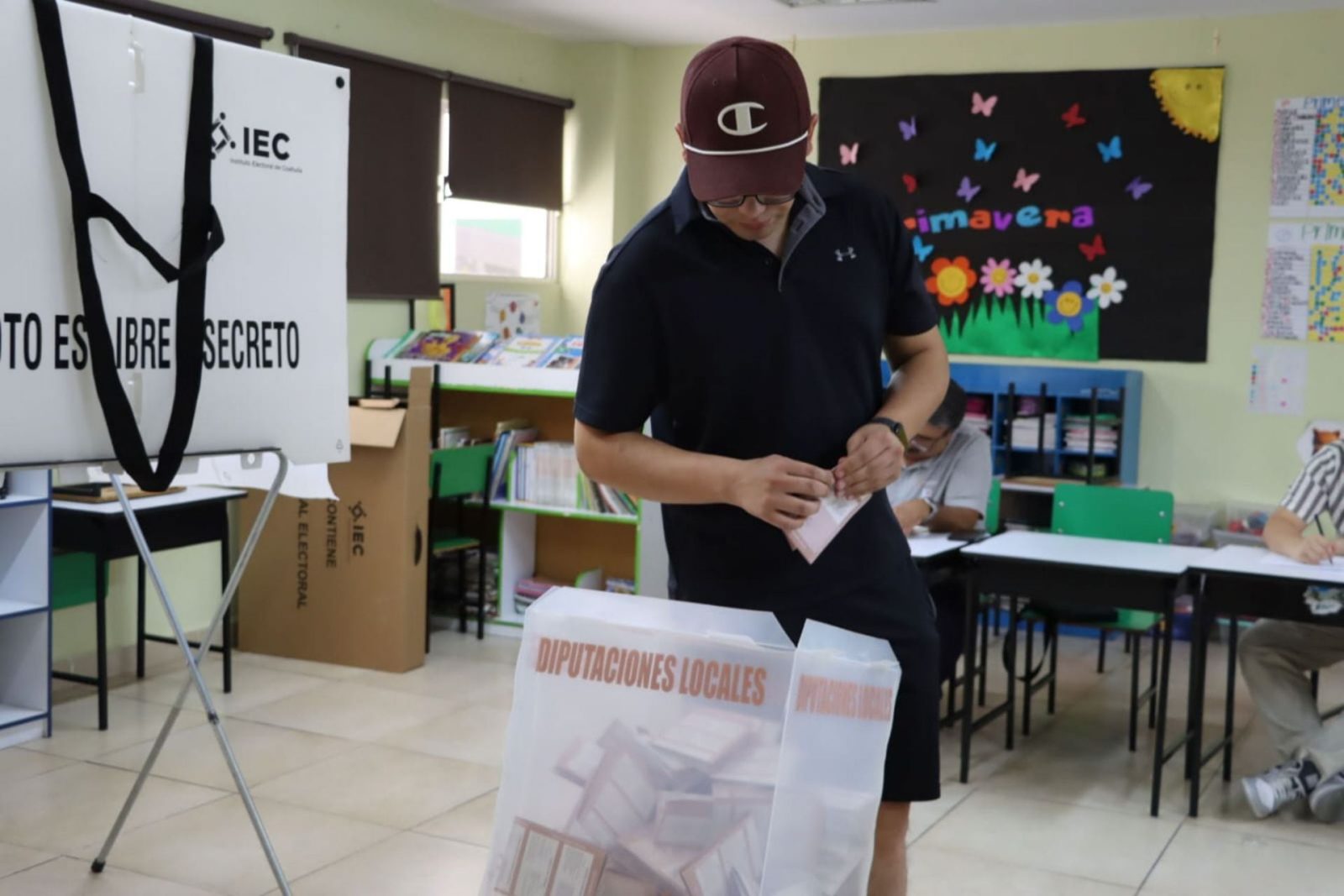 La democracia no se rompe de golpe: se erosiona