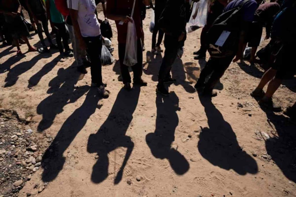 Persecución en la frontera de Texas termina con el arresto de un conductor y nueve migrantes