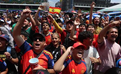 Pese al calor, cientos de aficionados llenaron el Zócalo; así se vivió el FIFA Fan Fest de la semifinal España vs Francia