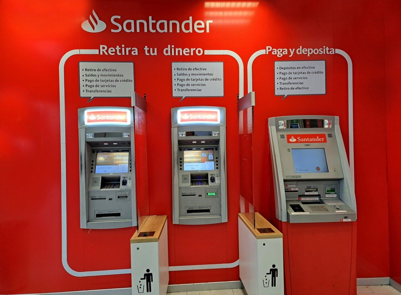 Santander supera el billón de pesos en créditos, pero caen tarjetas y financiamientos a empresas