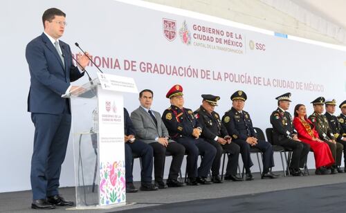 Se gradúan 426 nuevos policías de la SSC CDMX; anuncian estímulo económico por trabajo durante mundial