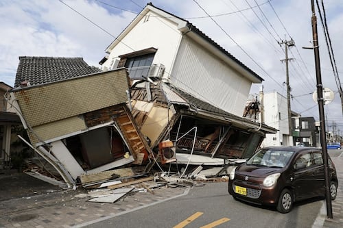 Terremoto en Japón deja 28 muertos; rescatistas intensifican la búsqueda entre los escombros
