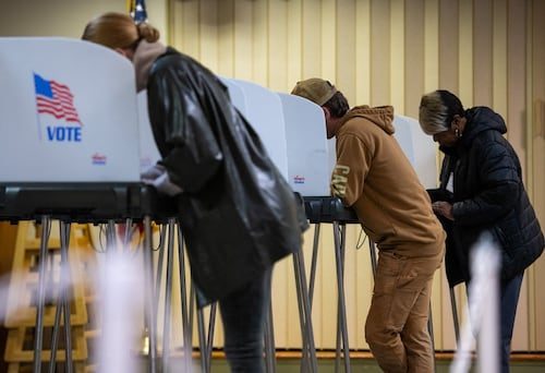 Trump prepara batalla de las elecciones legislativas en EU con discurso a la nación; admite que "se desvió" de su programa populista