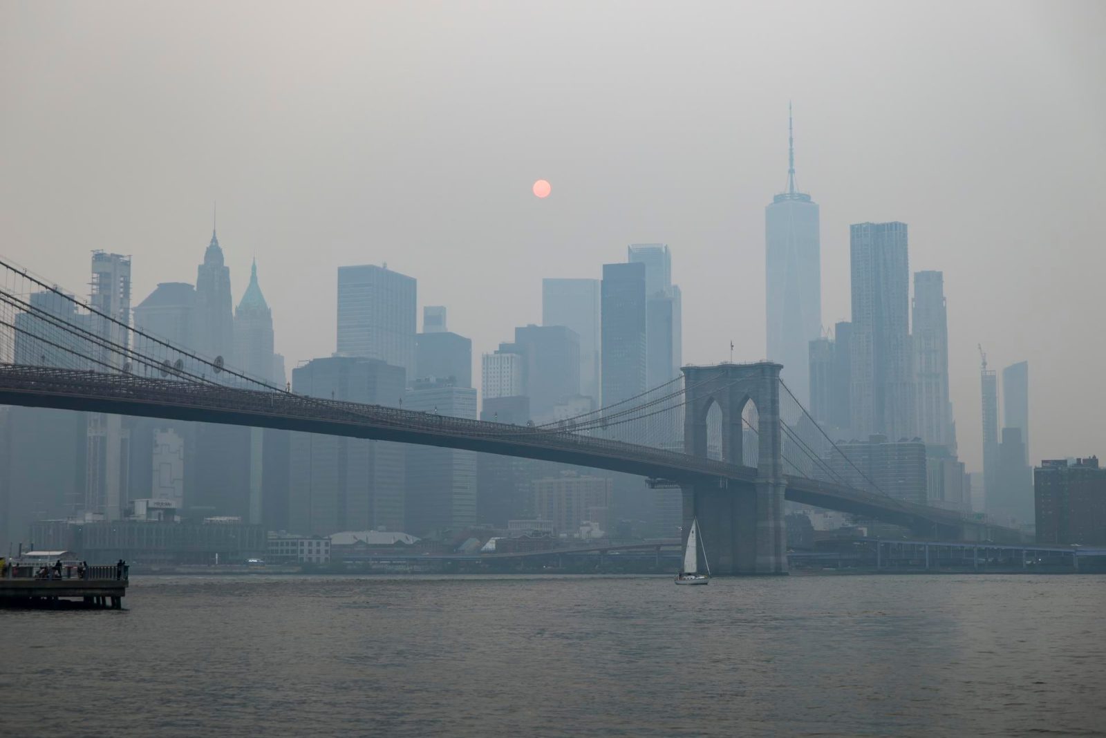 Trump reclama a Canadá por incendios que llevan humo a ciudades de EU y amenaza con más aranceles