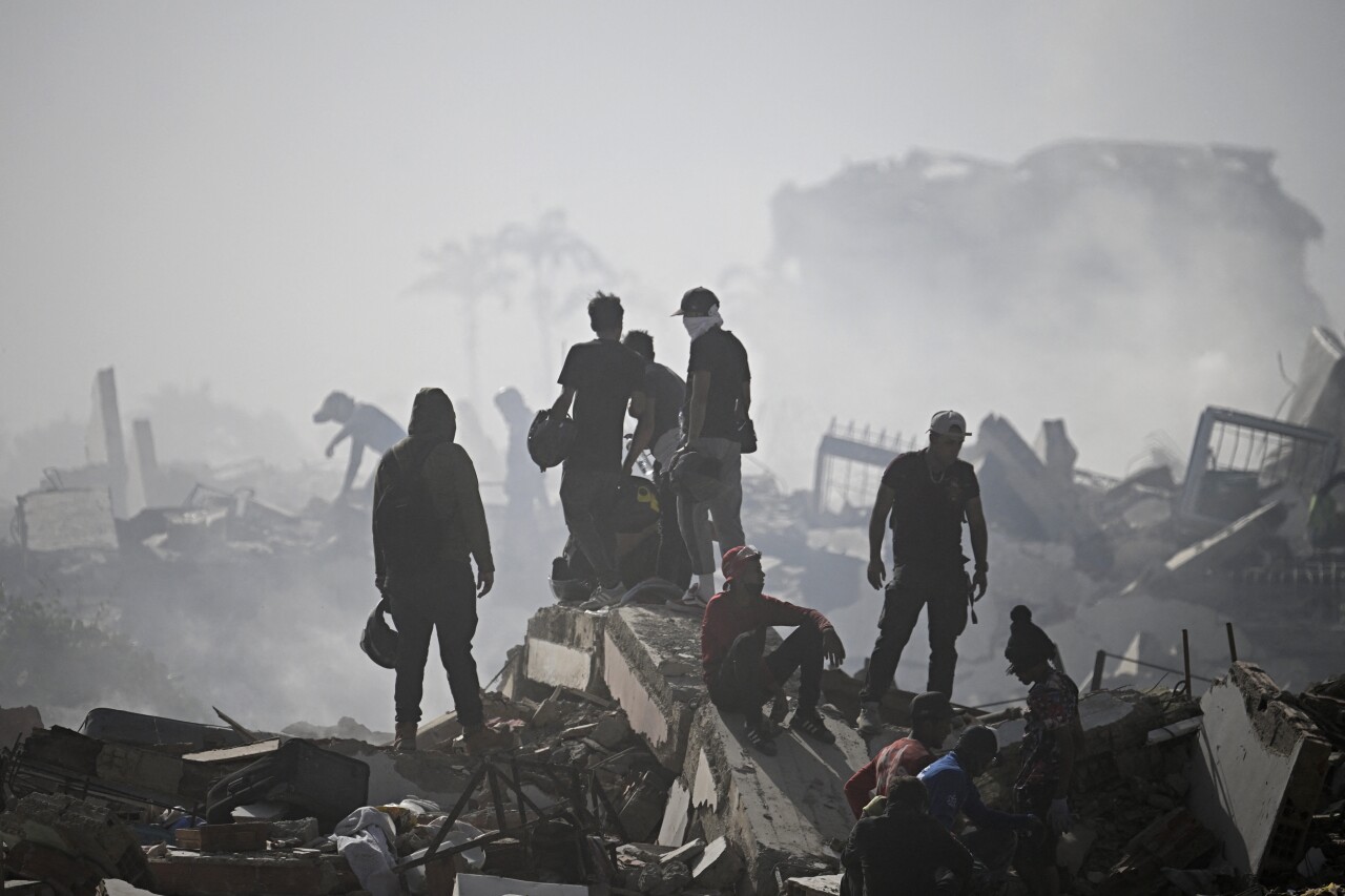 Venezuela eleva a 4,333 los muertos por terremotos y prepara plan para reconstruir viviendas