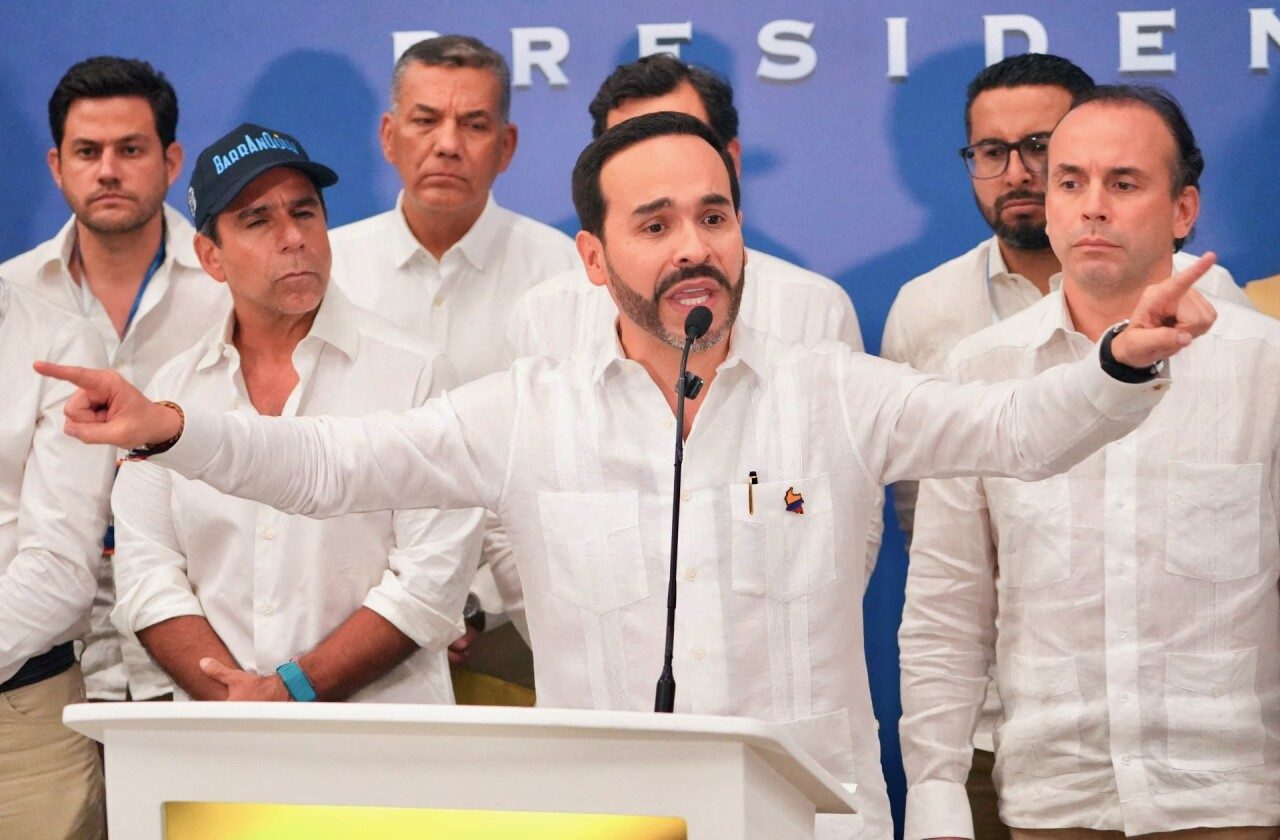 Abelardo de la Espriella cambia la paz total de Petro por una política de mano dura en Colombia