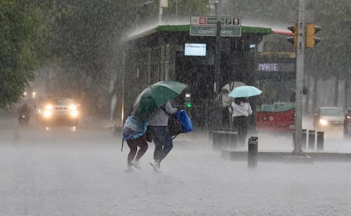 Activan Alerta Amarilla por lluvias fuertes en toda la CDMX; prevén caída de granizo