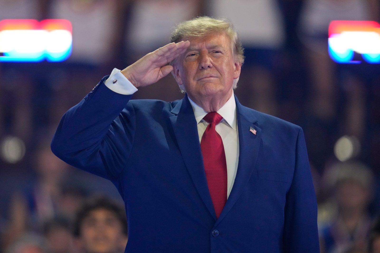 ¿Adiós aranceles? Trump convierte las visas en un arma política para América Latina, acusa NYT