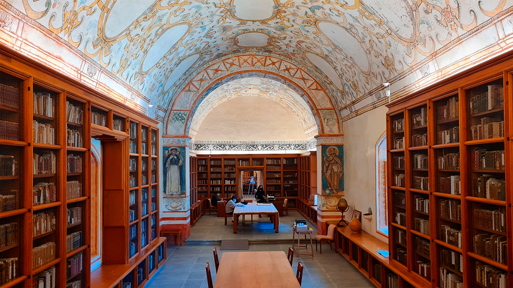 Biblioteca Fray Francisco de Burgoa, el recinto conventual que custodia libros antiguos