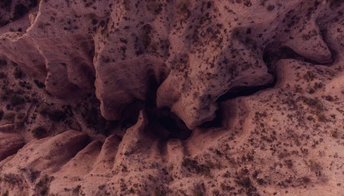 Cañón del Caracol: un teatro natural de luz y sombras en Sonora