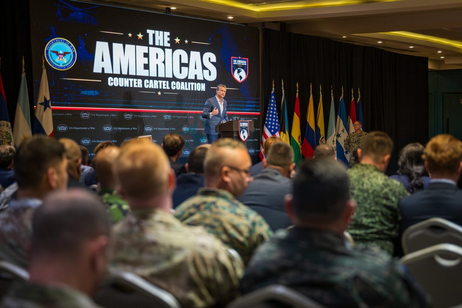 Colombia da vía libre a EU para que realice operativos militares contra narcos