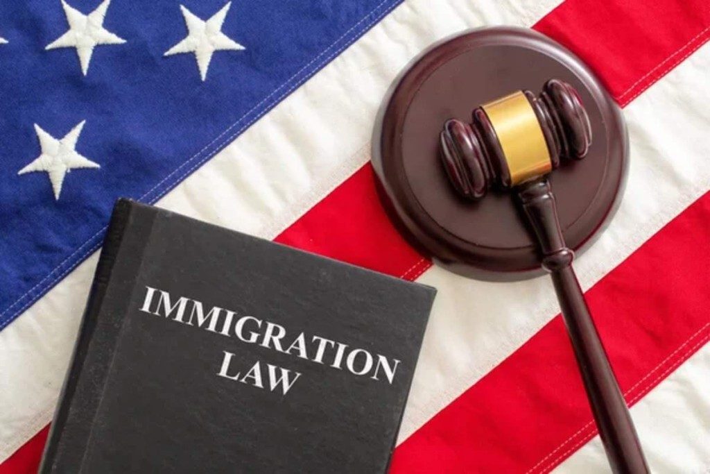 ¿Cómo checar la fecha en Corte de Inmigración?