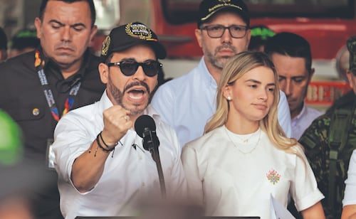 De la Espriella dice que EU tiene la disposición de suspender aranceles por terremoto; agradece ayuda económica