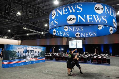 Disney demanda a la Comisión Federal de Comunicaciones de EU; acusa "campaña de represalias" de Trump contra ABC