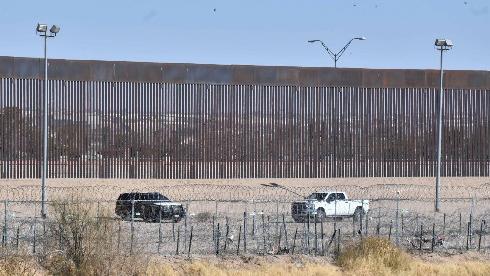 Dos mexicanos se declaran culpables en EU por tráfico de armas y apoyo al CJNG; enfrentan cadena perpetua