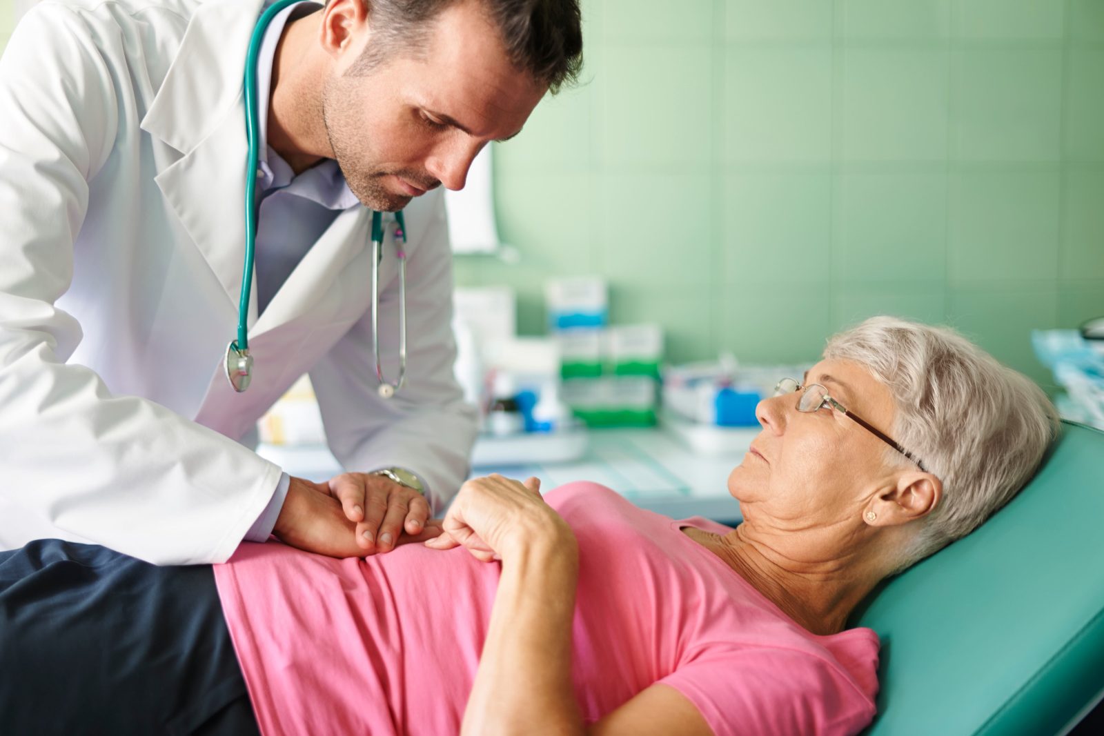 El hospital privado no llena huecos: sigue mercados