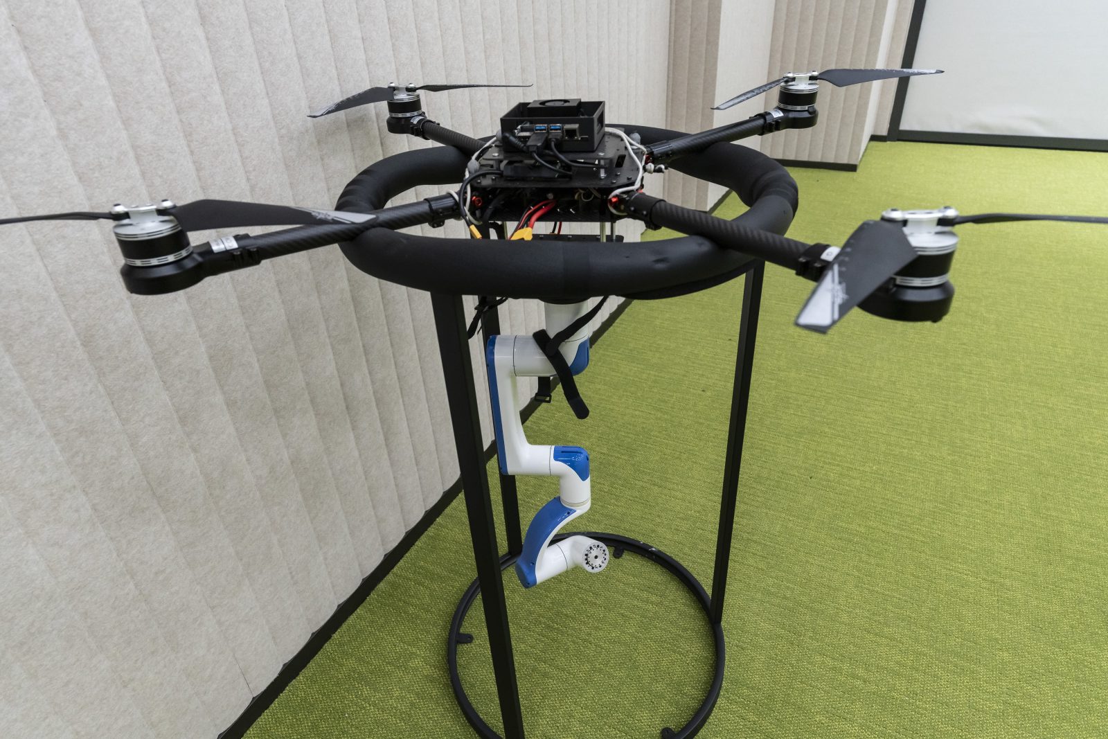 Hacia la ley mexicana de la inteligencia artificial y sus derivados: buques autónomos, drones y robots