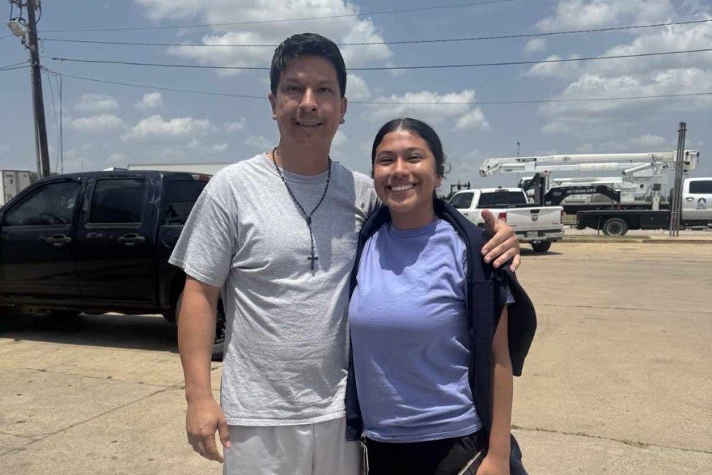 ICE libera a Emily Sauza y a su papá tras ser detenidos camino a la iglesia en Texas