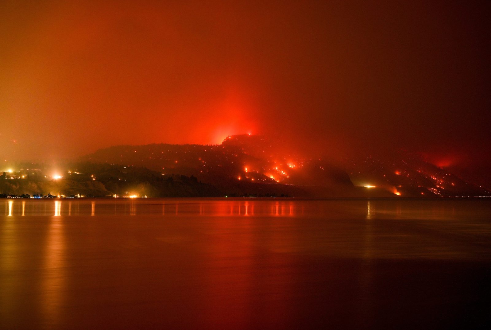 Incendios forestales en Canadá: México envía a otros 100 bomberos para apoyar