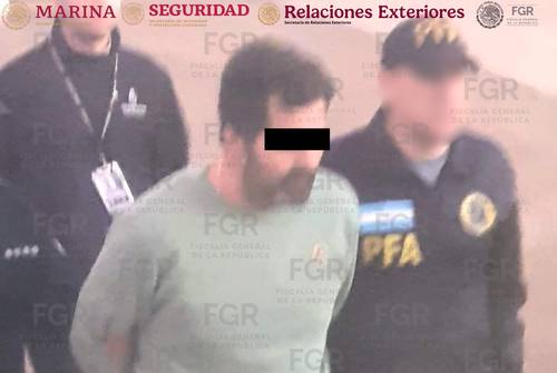 Ingresa contralmirante Farías a El Altiplano; su audiencia, privada