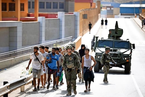 Marruecos blinda la frontera con Ceuta; medida llega ante llamados para nuevo cruce masivo de migrantes este viernes