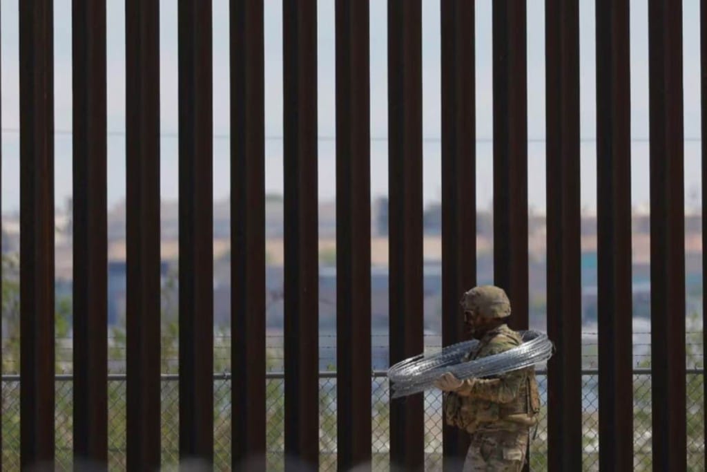 Militares ya pueden detener a migrantes en la frontera sur de USA; estos son sus objetivos