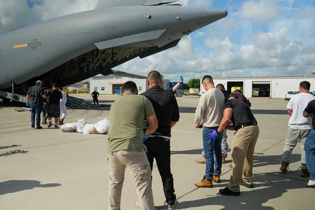 Órdenes de deportación alcanzan niveles récord gracias a las audiencias masivas