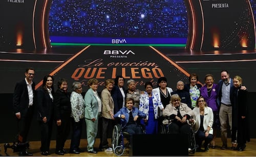 Presentan el documental “La ovación que llegó 55 años tarde” que rinde homenaje a las Pioneras del 71