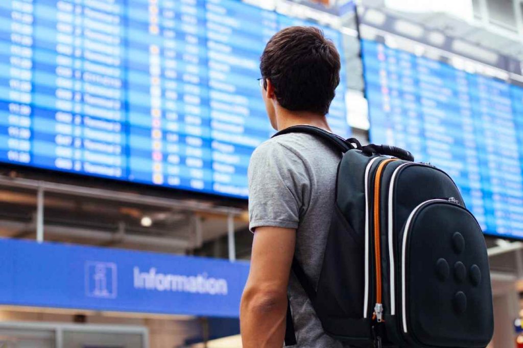 ¿Quiénes corren el riesgo de ser arrestados por ICE en aeropuertos de USA?