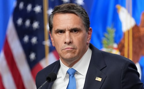 Senado de EU confirma a Todd Blanche como fiscal general; es exabogado de Trump
