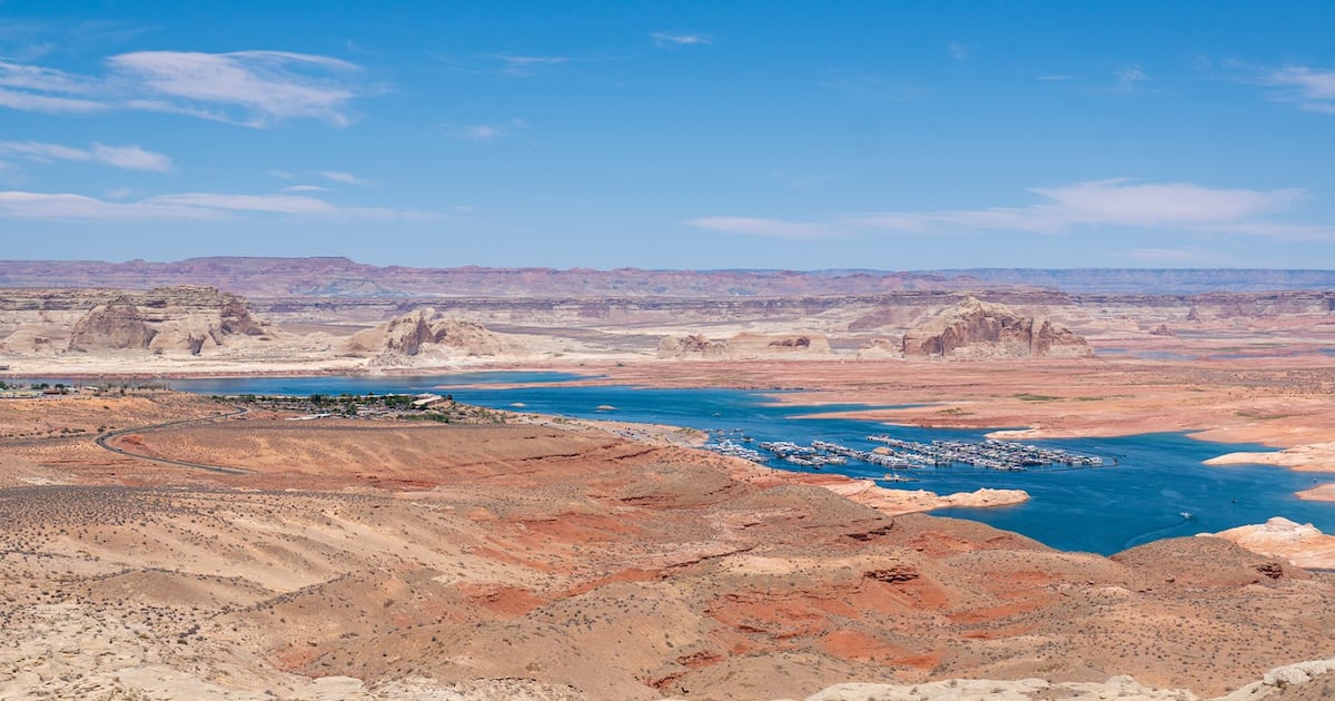 Sequía en EU: Los niveles de agua de los lagos Powell Mead y caen a mínimos históricos
