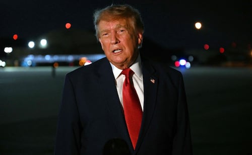 Trump niega que condiciones de vida a bordo del portaaviones Lincoln sean preocupantes; será reemplazado por otro buque, confirma