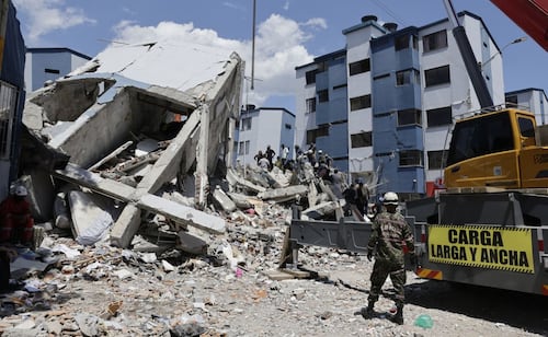 Van 285 muertos por el terremoto en Colombia; suman 379 los desaparecidos