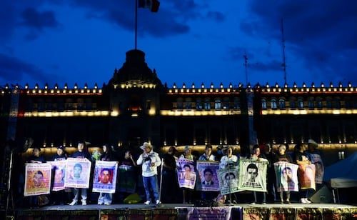 A 12 años de Ayotzinapa, ocho madres y padres murieron sin encontrar a sus hijos; “aquí estaremos hasta que Dios nos preste vida”