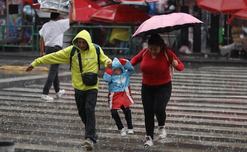 Activan doble alerta en CDMX por lluvias fuertes la noche de este 13 de septiembre; estas son las 14 alcaldías afectadas