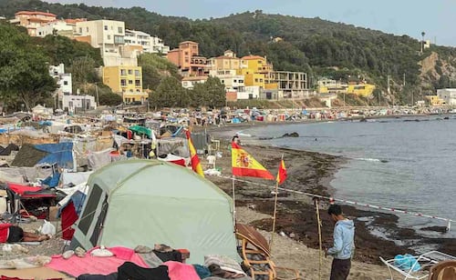 Arrestan a migrantes por apedrear patrullas militares en Ceuta; fueron detenidas 21 personas