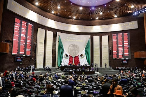 Avanza en San Lázaro reforma para prohibir doble nacionalidad a candidaturas; "nadie elige donde nacer", dice oposición